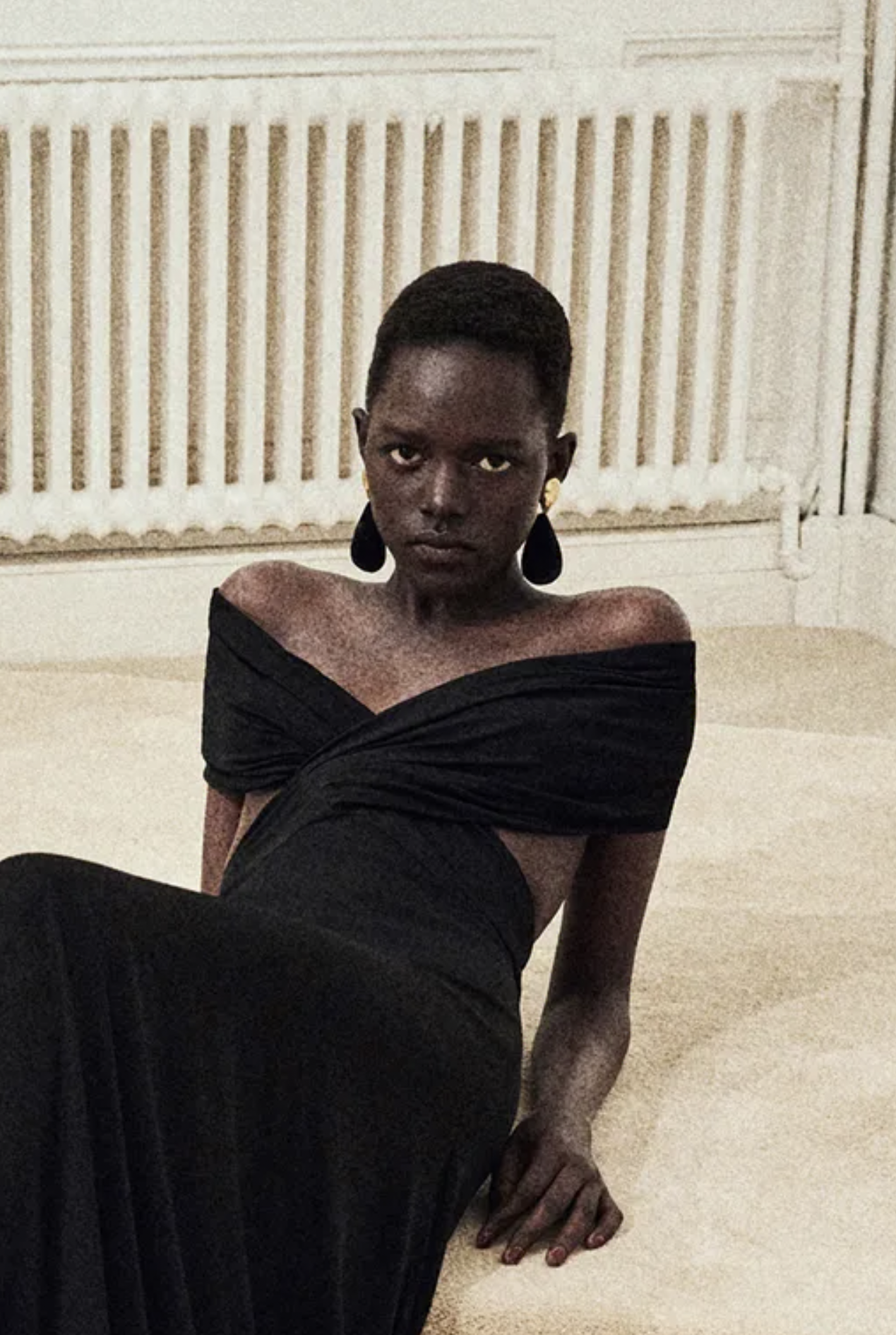Saint Laurent Black Gold Tear Drop Hour Glass Velvet Earrings –  PauméLosAngeles