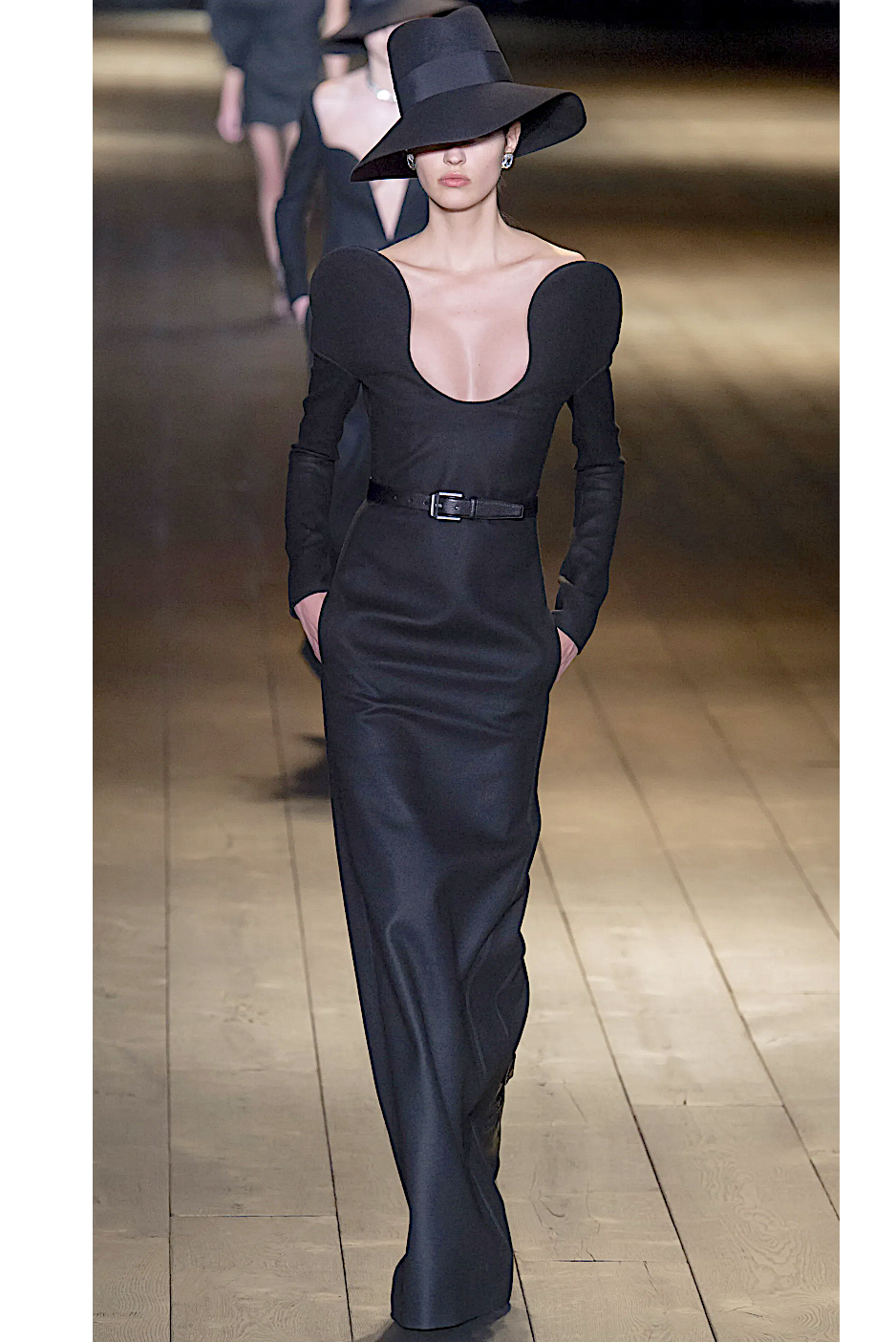 saint laurent cut out dress Saint Laurent Cut Out Long Dress - Noir