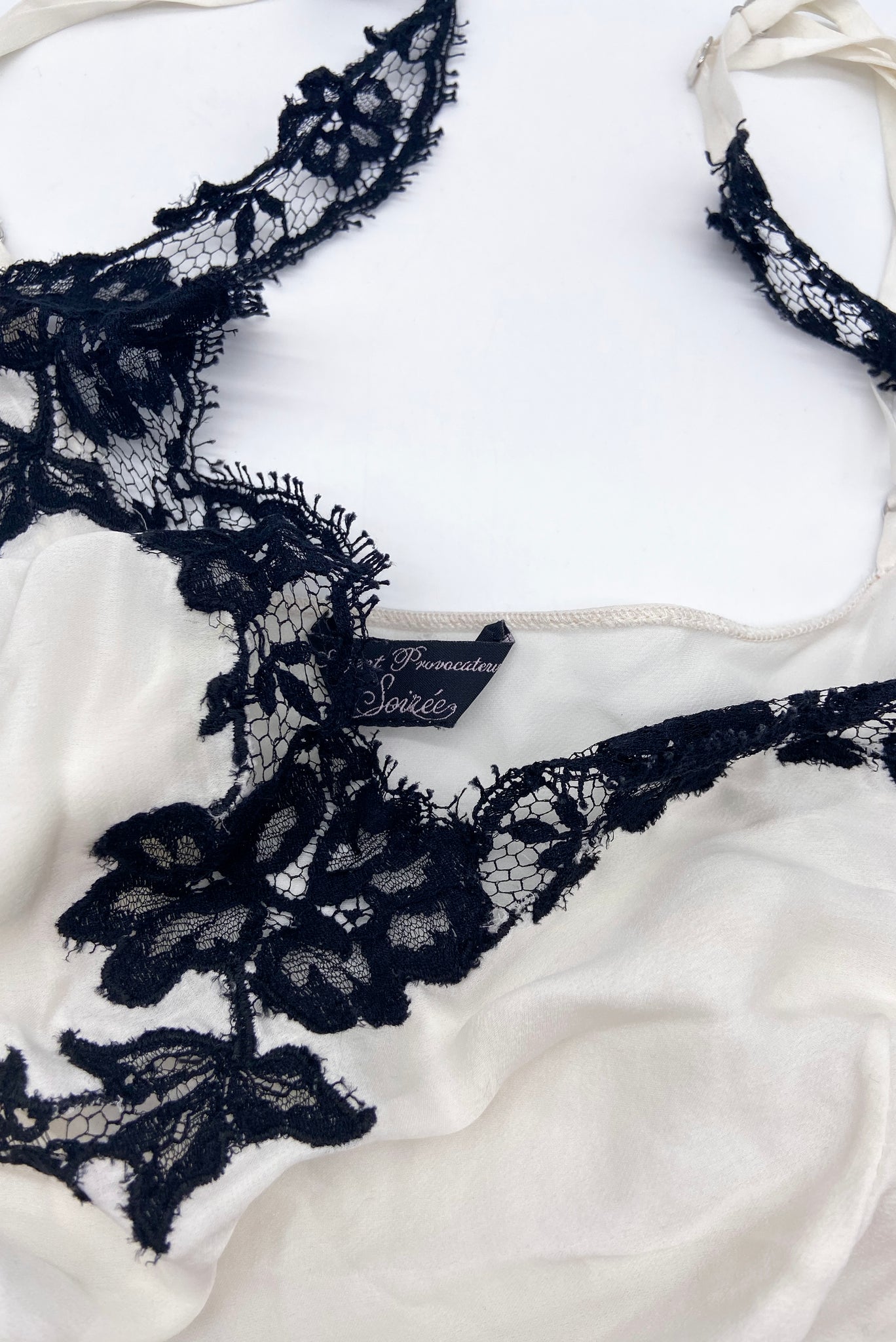 Agent Provocateur White Satin Negligee Slip Dress with Black Floral La – PauméLosAngeles Agent Provocateur White Satin Negligee Slip Dress with Black Floral La – PauméLosAngeles