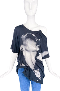 Nom de Guerre Black Photograph Print of Young Madonna T-Shirt