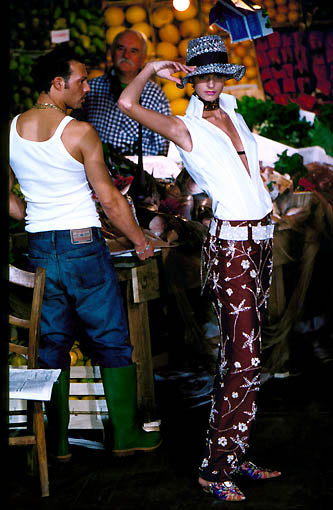 Dolce Gabbana Crystal Belt with Leather Ring Aaliyah Runway  display picture 1